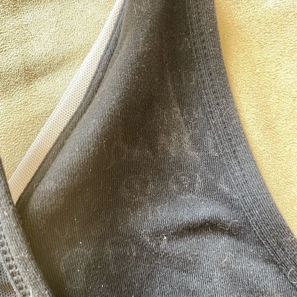 LuluLemon Sports Bra - Picture 3 of 3